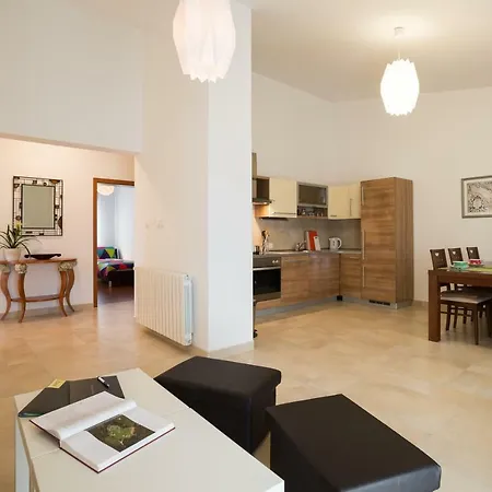 Peladina Apartment